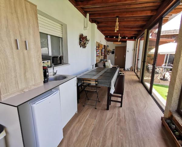 Albergue Vintecatro Caldas De Reis Exterior photo
